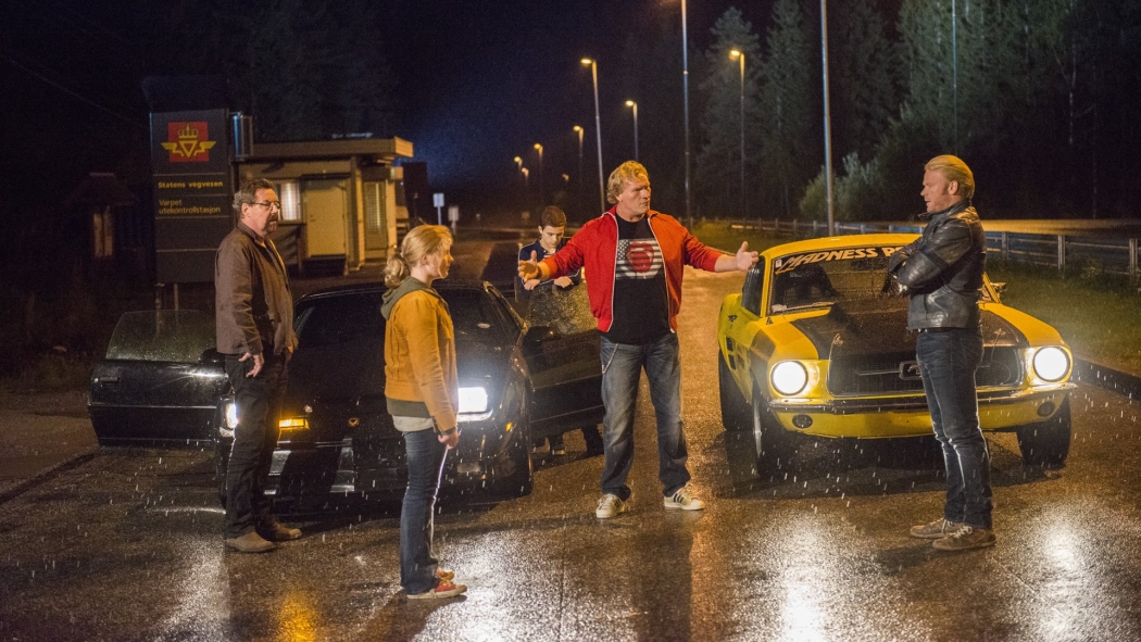 Borning - Yarış izle