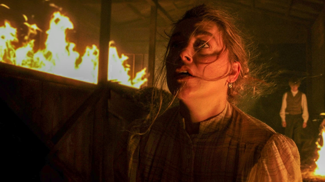 Ateşler içinde Yanasıca izle