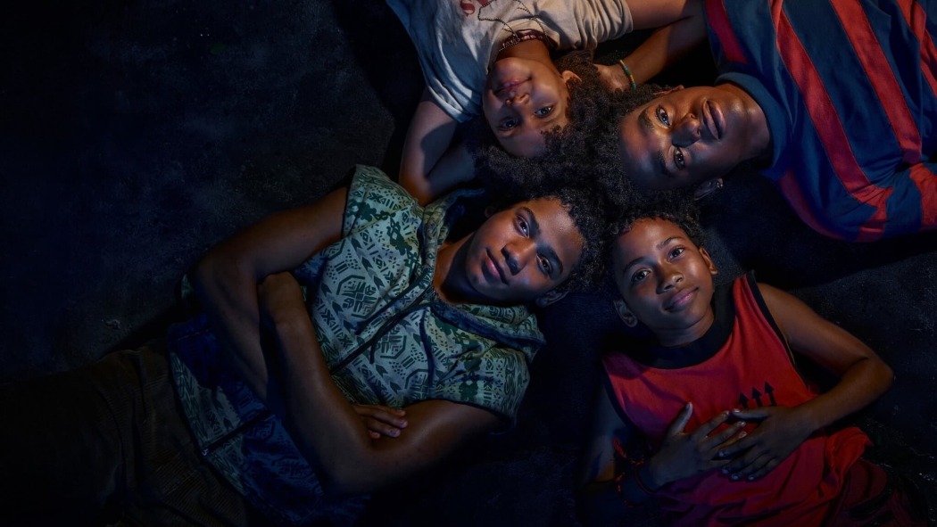 Kilisenin Evsiz Çocukları 1. Sezon 2. Bölüm izle